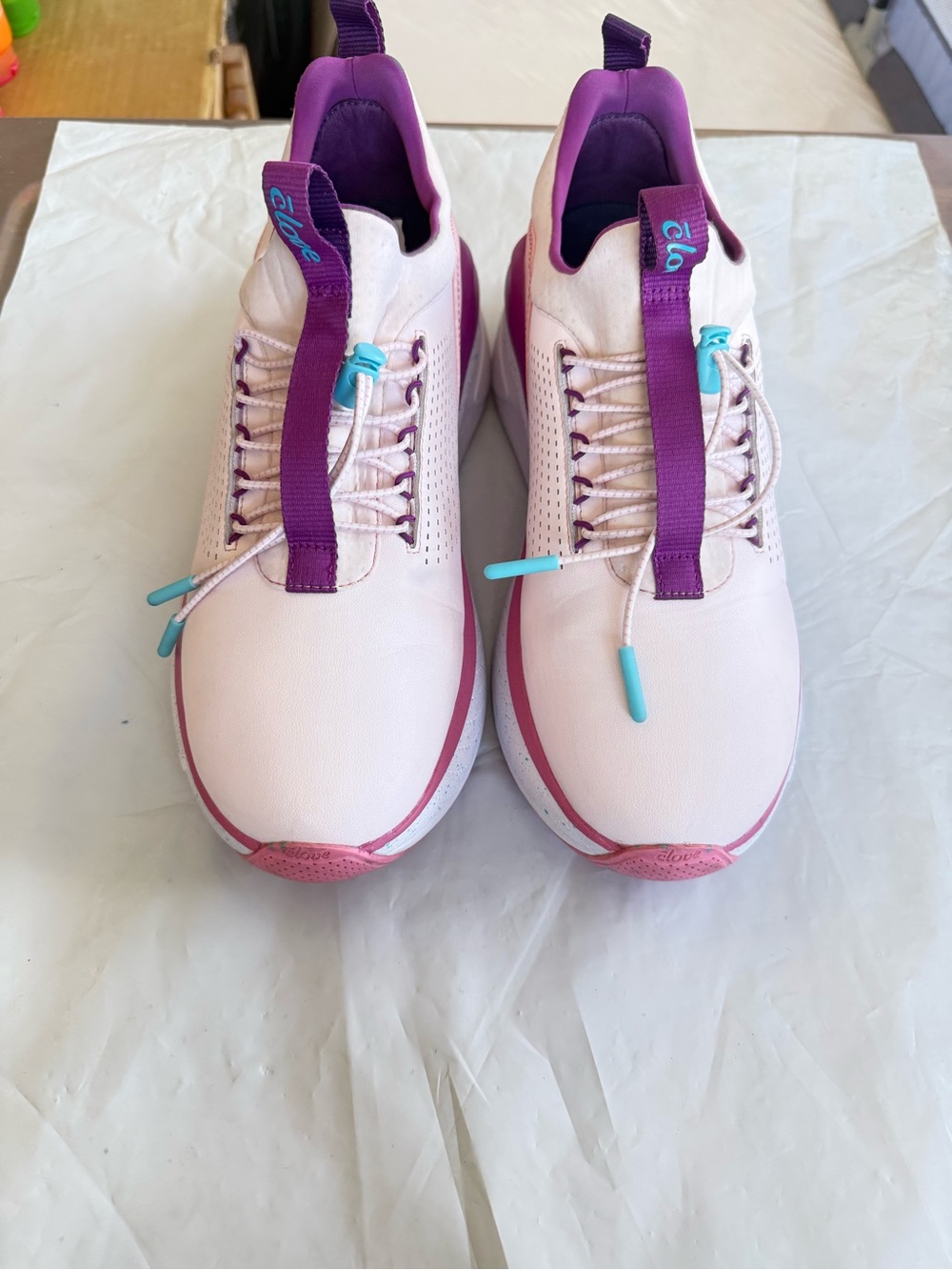 “SIZE 10” WOMENS CLOVE NURSING SNEAKERS